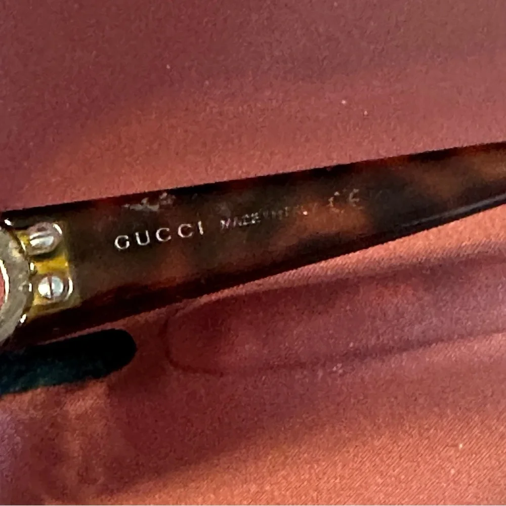 Gucci Women's Elegant Brown Glasses